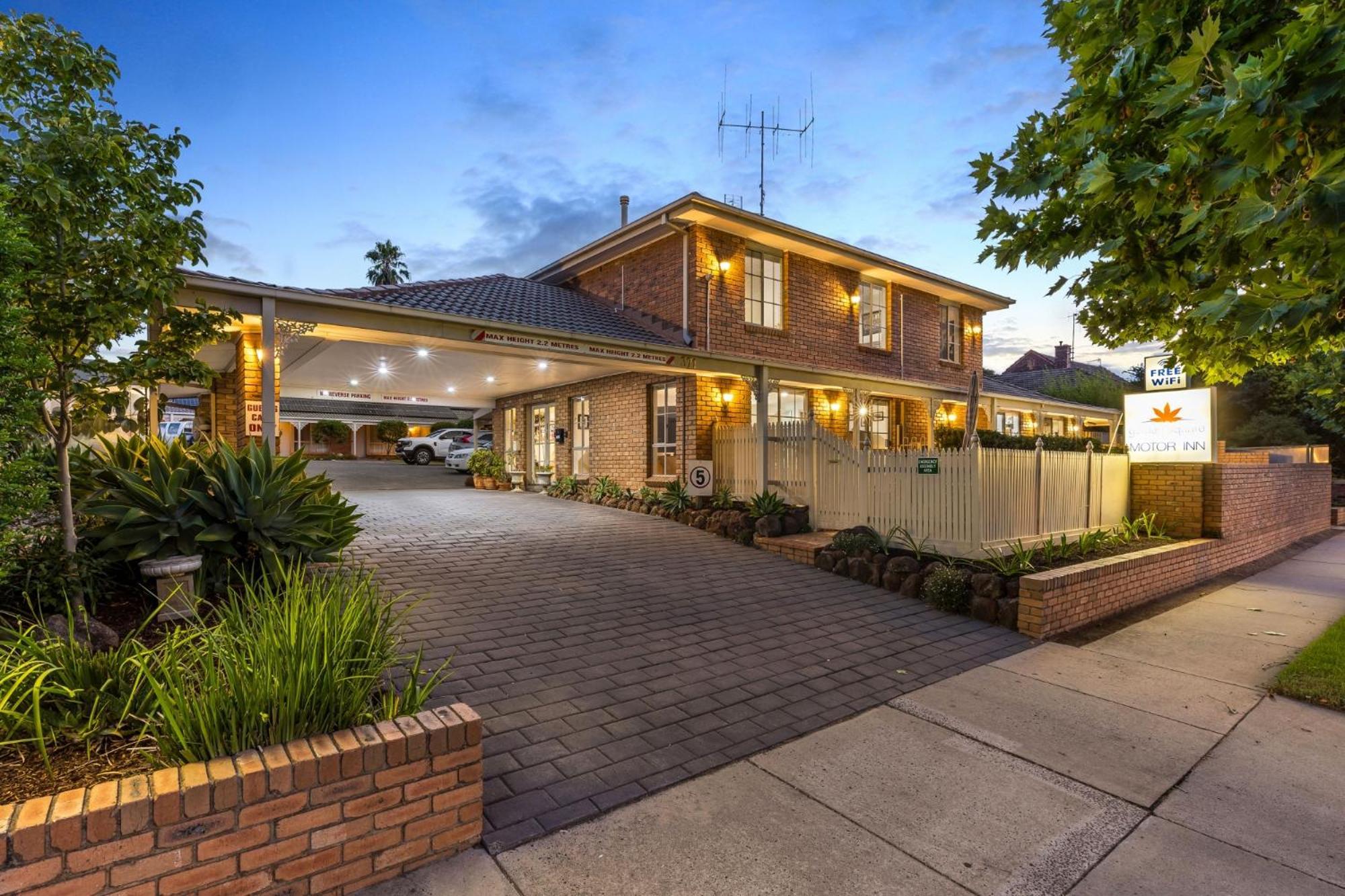 Golden Square Motor Inn Bendigo Bagian luar foto