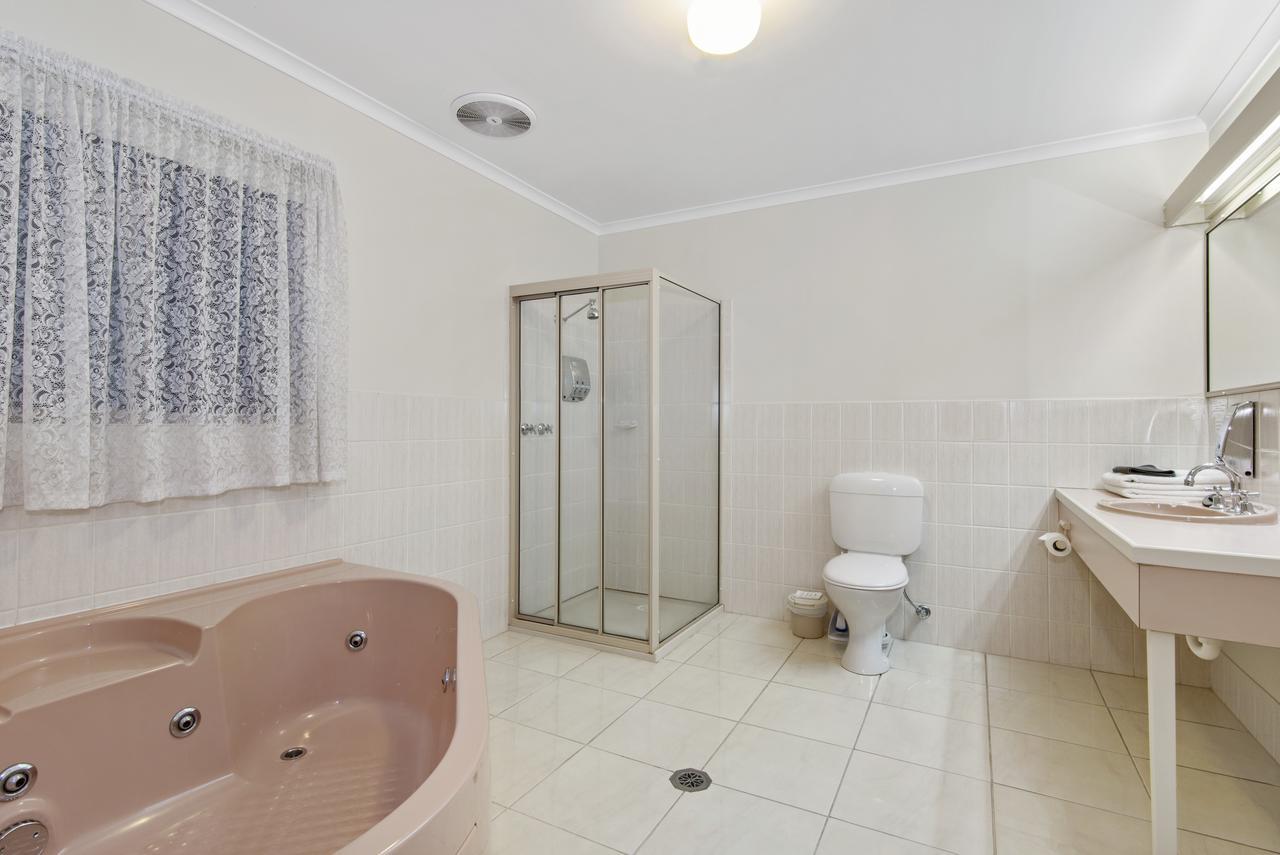 Golden Square Motor Inn Bendigo Bagian luar foto