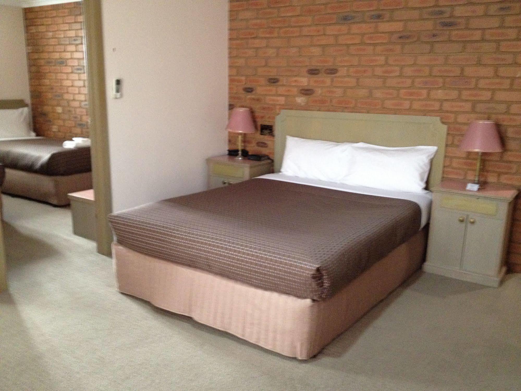 Golden Square Motor Inn Bendigo Bagian luar foto